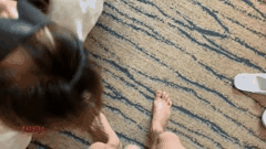 打电话 调教【打电话和老婆做爱】线下约一骚妹调教，然后给老婆打电话说想要做爱了，语音中老婆双手伸进了骚穴“老公 你快一点 深一点 我高潮了 老公”其实线下有个骚货吃着老公的大鸡巴，语音线下同时做爱，老哥玩的就是刺激会员点击播放无水印完整版3