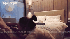 对白 【巨骚妹子】极品健身教练 带着情驱内衣，真空出门，“我要把绝活给你玩一遍”，手把手教学女人的敏感点，“会揉高潮的，逼逼里面很多水 你操就舒服了”。喜欢看鸡巴插自己的骚逼，全程骚话不断，“我等吃精子呢，射在我奶子上喜欢吗？” 巨骚 极品妹子必看
