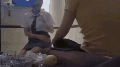 双飞 会所 技师 闺蜜 无套 【姐妹 别走 摸我逼】大哥会所撩骚技师，让把闺蜜叫一起来完3p，和闺蜜首次一起伺候一个男人，开始都好害羞 尴尬，脱了衣服吃了鸡巴，骚货本性激发出来了，骚的不行，让闺蜜摸自己逼“好粗啊 快一点啊啊 ”闺蜜看的受不了转身离开“别走啊，摸我阴蒂”