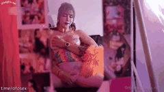 网红 辛尤里 剧情 新增极品梦幻芭比女神究极粉乳尤物反差婊，第一天上大夜班就被2個客人性骚扰