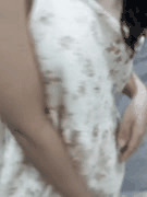 户外 百合 露出 更衣间 两个00后好闺蜜，在商城玩露出，长得都很嫩，奶子都像樱桃一样还在发育中，边逛边露奶，去更衣间直接开启互舔自慰模式，鲍鱼很嫩， 玩嗨了【小小年纪玩刺激】2