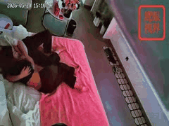 最新流出！金发美女酒店激战男友，69互舔深喉暴力口交，床上淫荡本色大秀