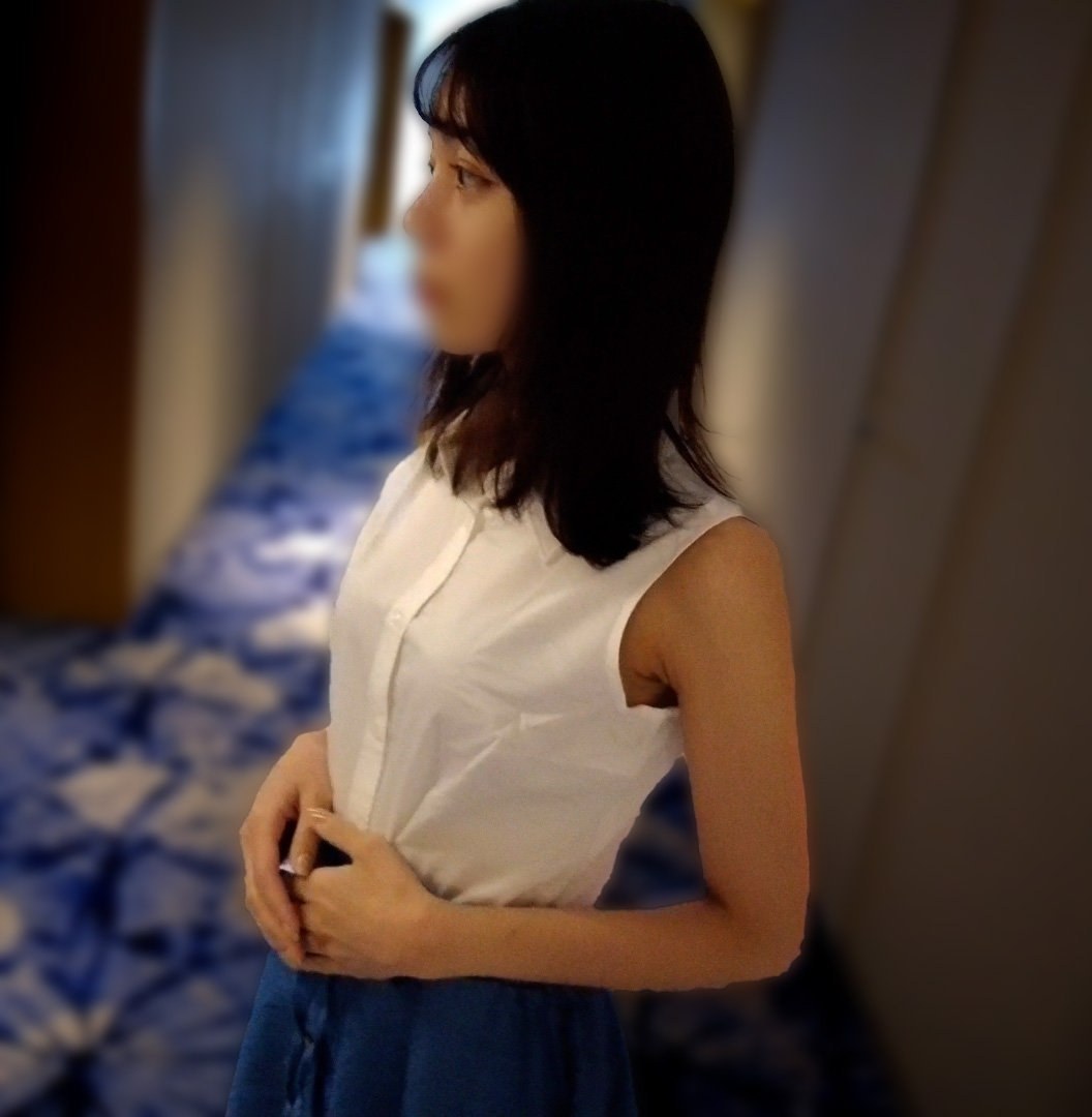 【有码】FC2-3928224【＃精飲ハーフ美女】